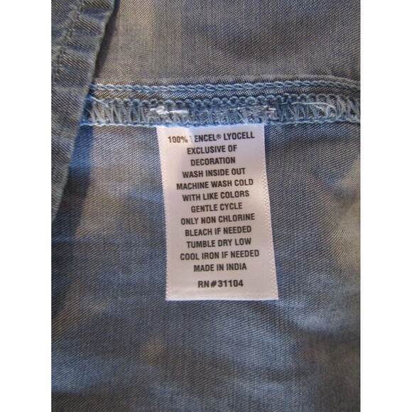 Crown & Ivy Chambray Dress Embroidered Floral Bodice Flutter Sleeves Womens M - Picture 8 of 8